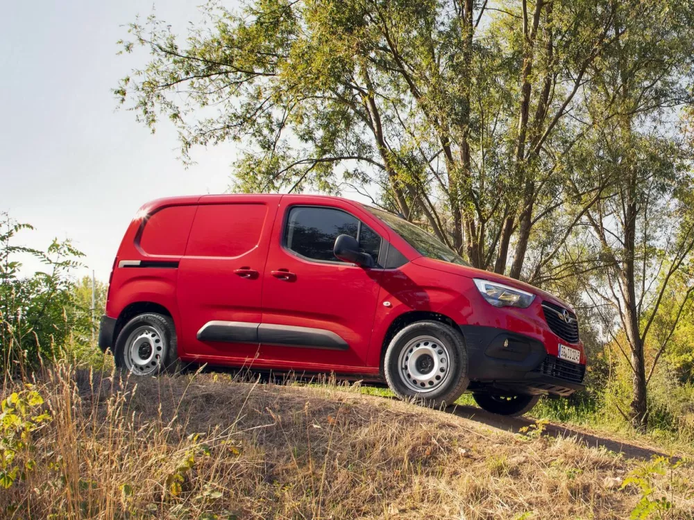 Автомобиль Opel Combo E Фургон