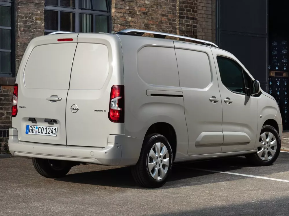 Автомобиль Opel Combo E Фургон XL