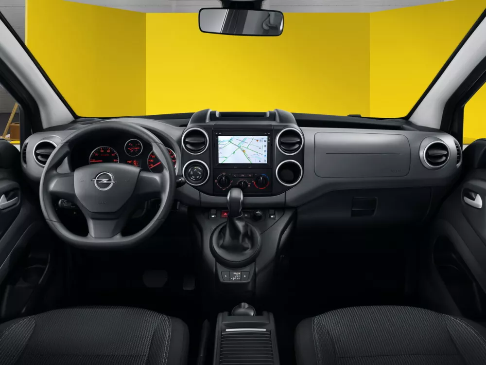 Автомобиль Opel Combo PCMA Компактвэн Life