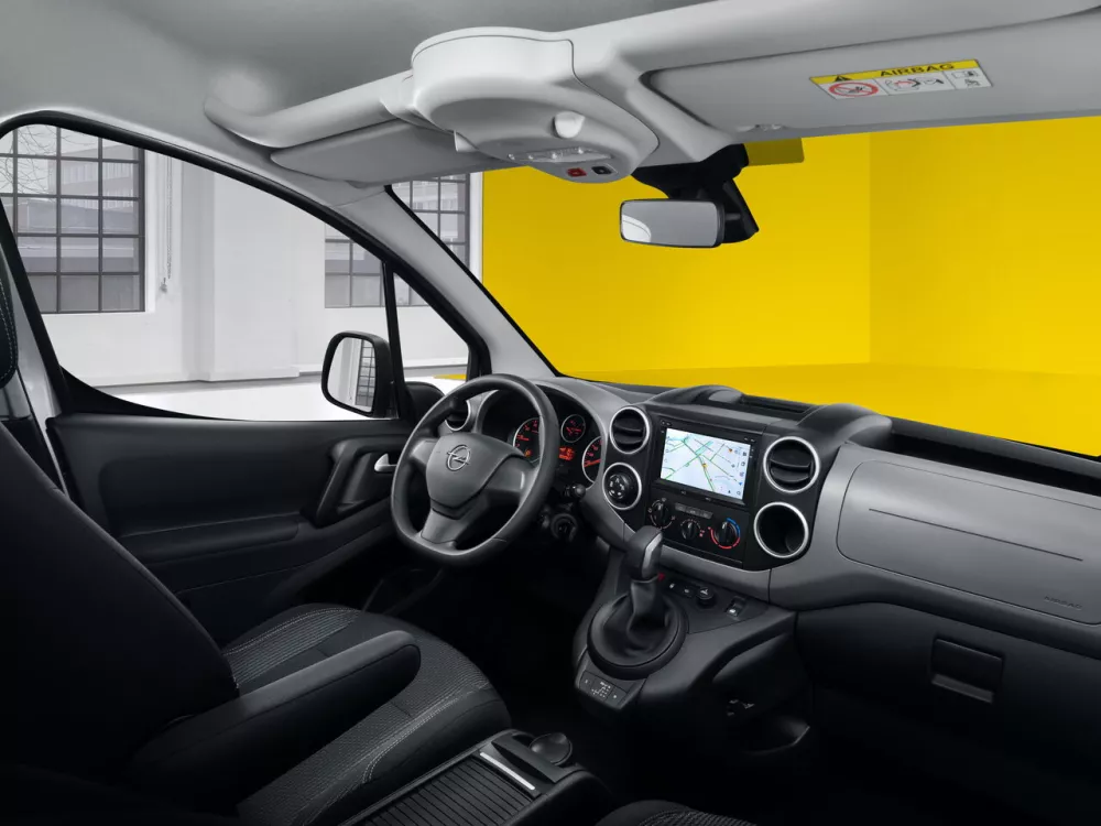 Автомобиль Opel Combo PCMA Компактвэн Life