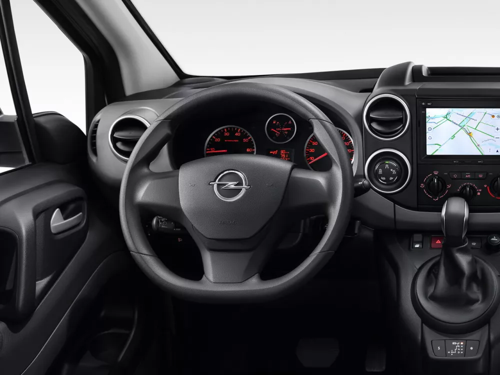 Автомобиль Opel Combo PCMA Компактвэн Life