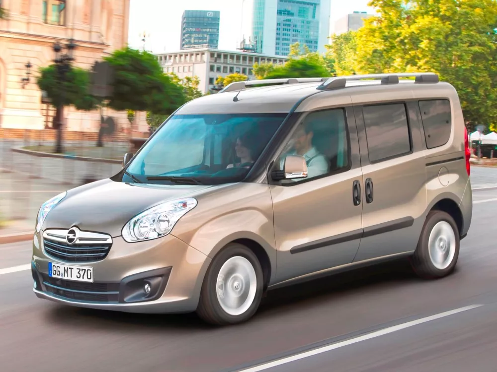 Автомобиль Opel Combo D Компактвэн SWB