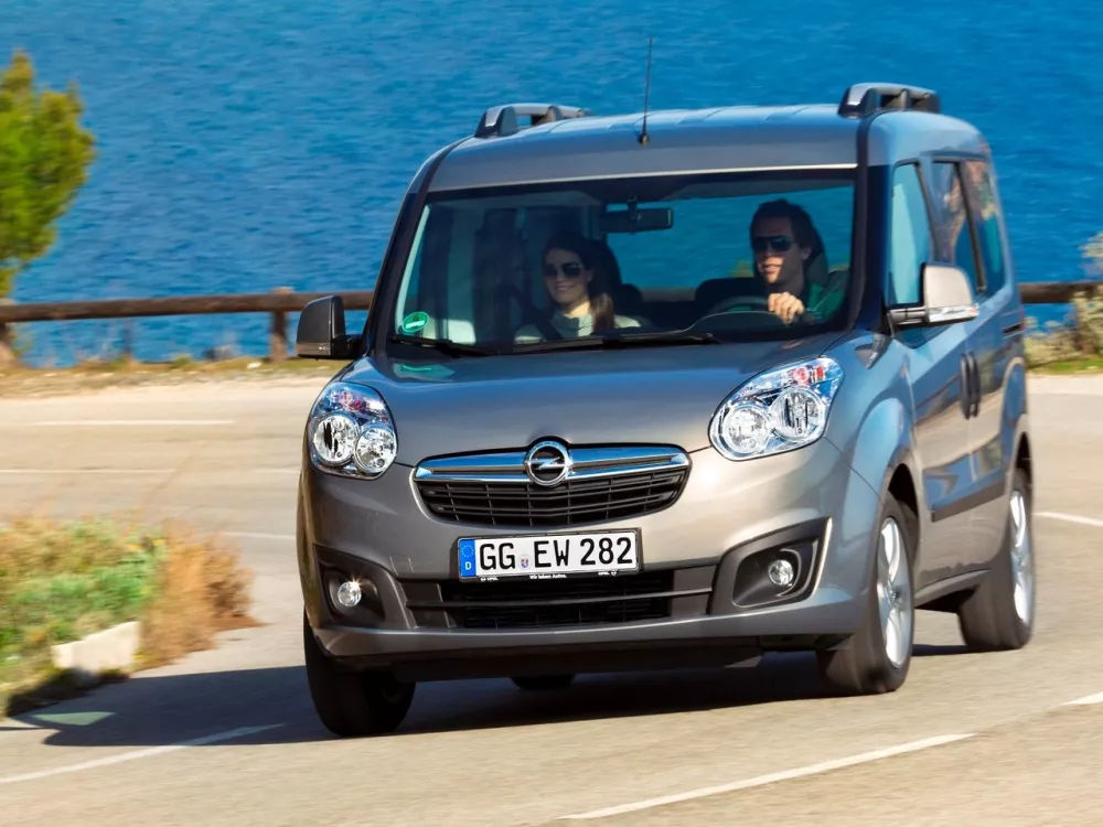 Автомобиль Opel Combo D Компактвэн SWB