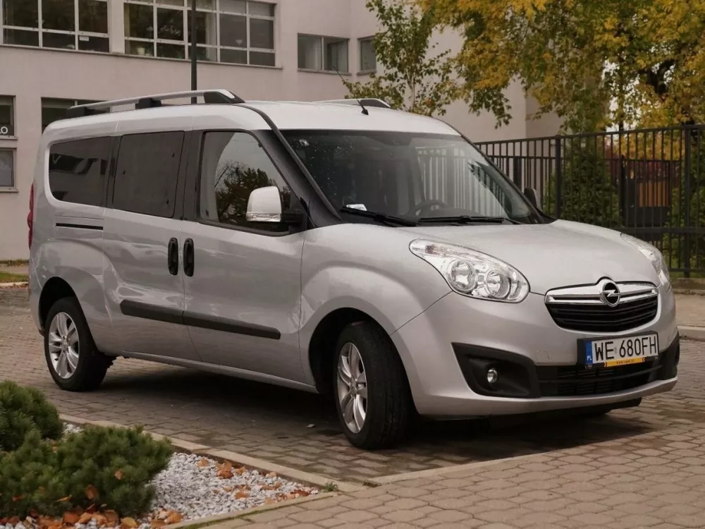 Автомобиль Opel Combo D Компактвэн LWB