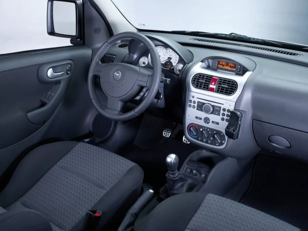Автомобиль Opel Combo C Рестайлинг Фургон