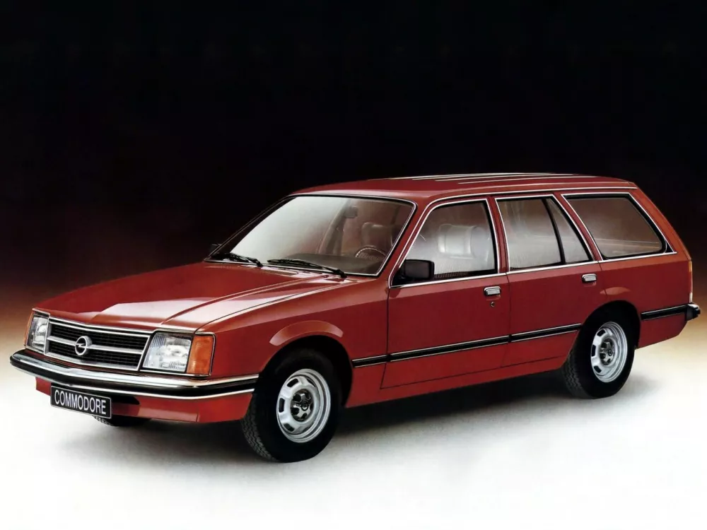 Автомобиль Opel Commodore C Универсал (5 дверей)