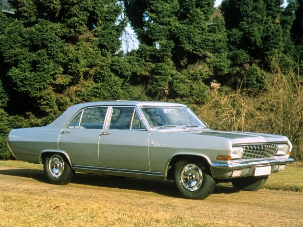 Автомобиль Opel Diplomat A Седан