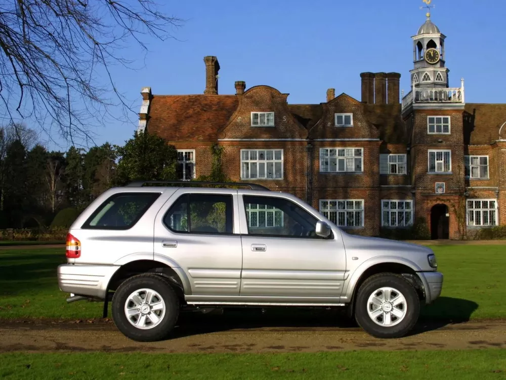 Автомобиль Opel Frontera B Рестайлинг Внедорожник (5 дверей)