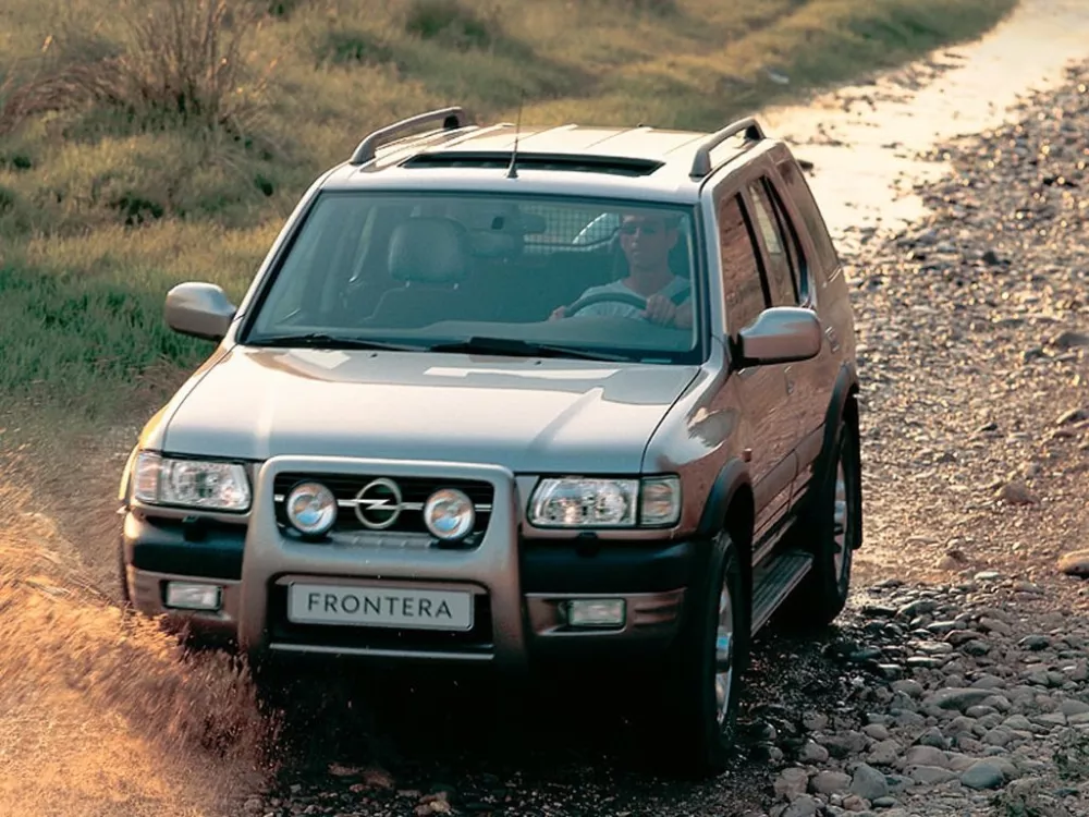 Автомобиль Opel Frontera B Рестайлинг Внедорожник (5 дверей)