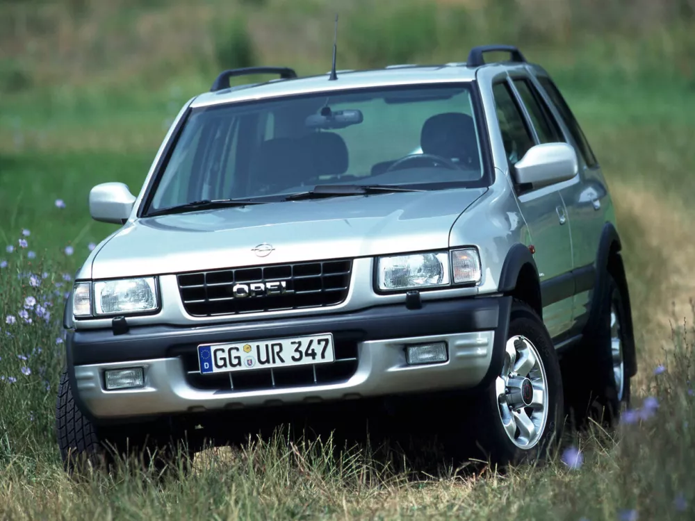 Автомобиль Opel Frontera B Внедорожник (5 дверей)