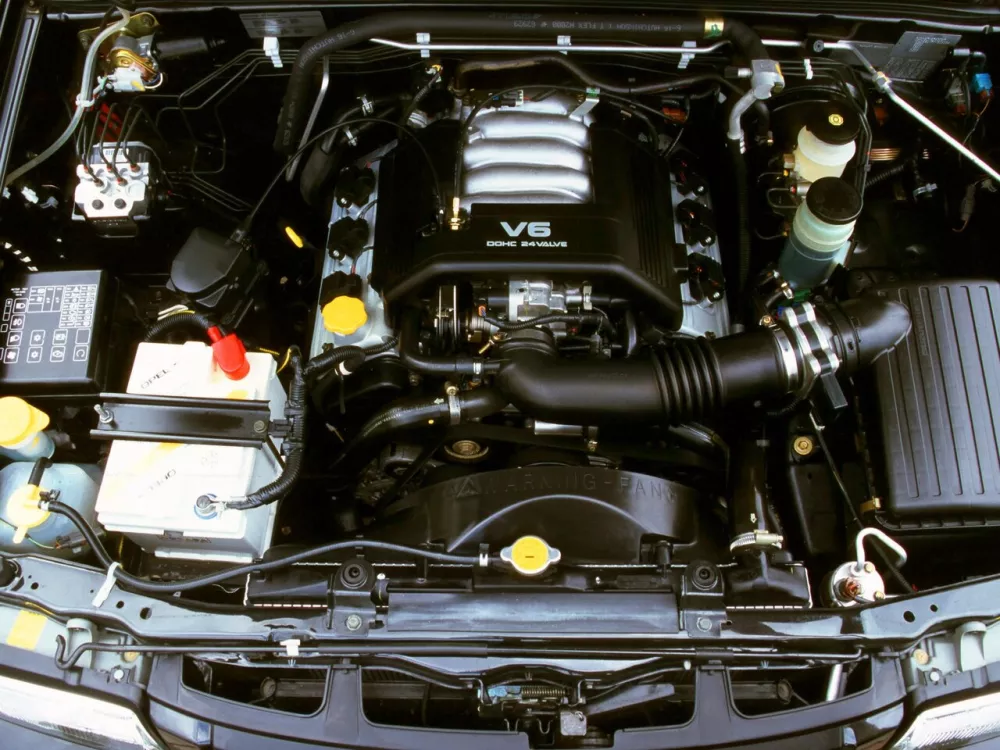 Автомобиль Opel Frontera B Внедорожник (5 дверей)