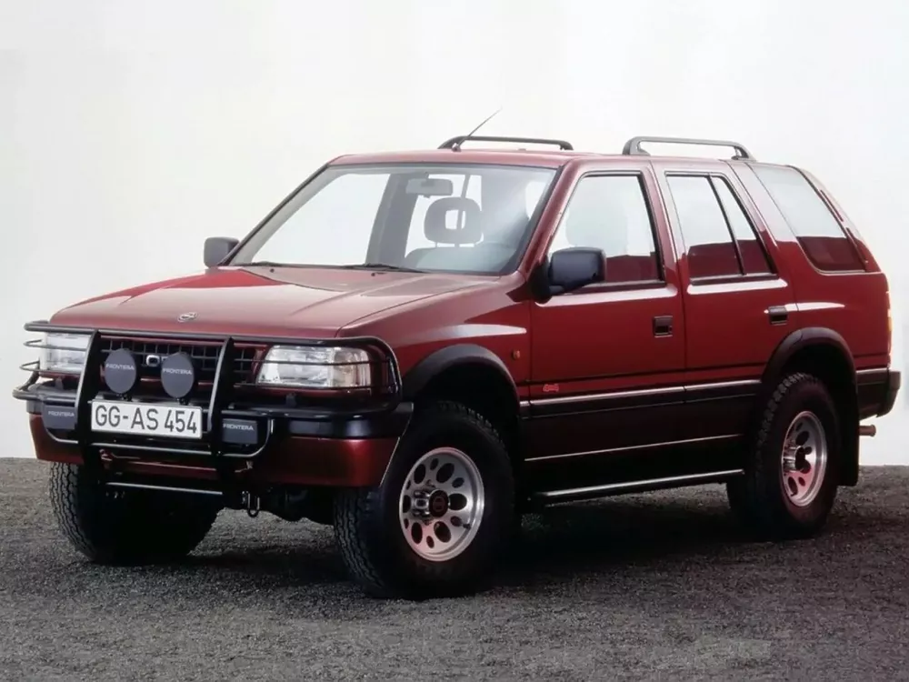 Автомобиль Opel Frontera A Внедорожник (5 дверей)
