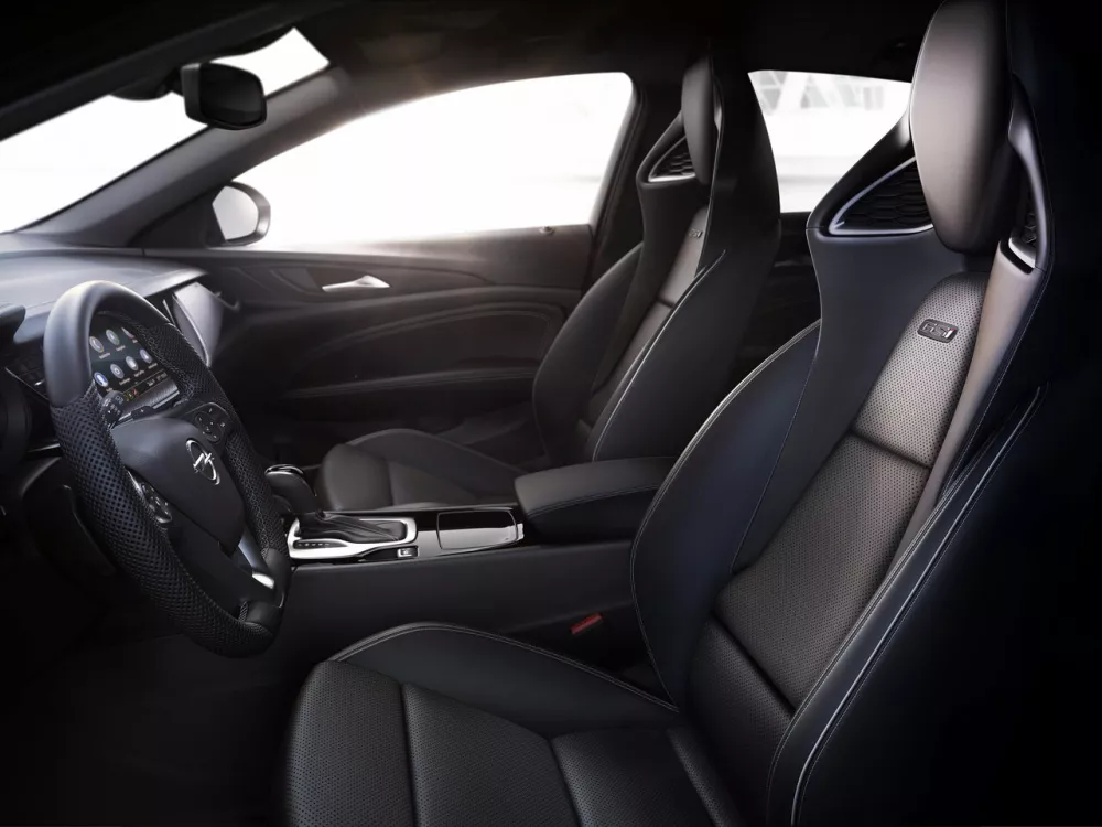Автомобиль Opel Insignia II Рестайлинг Универсал (5 дверей)
