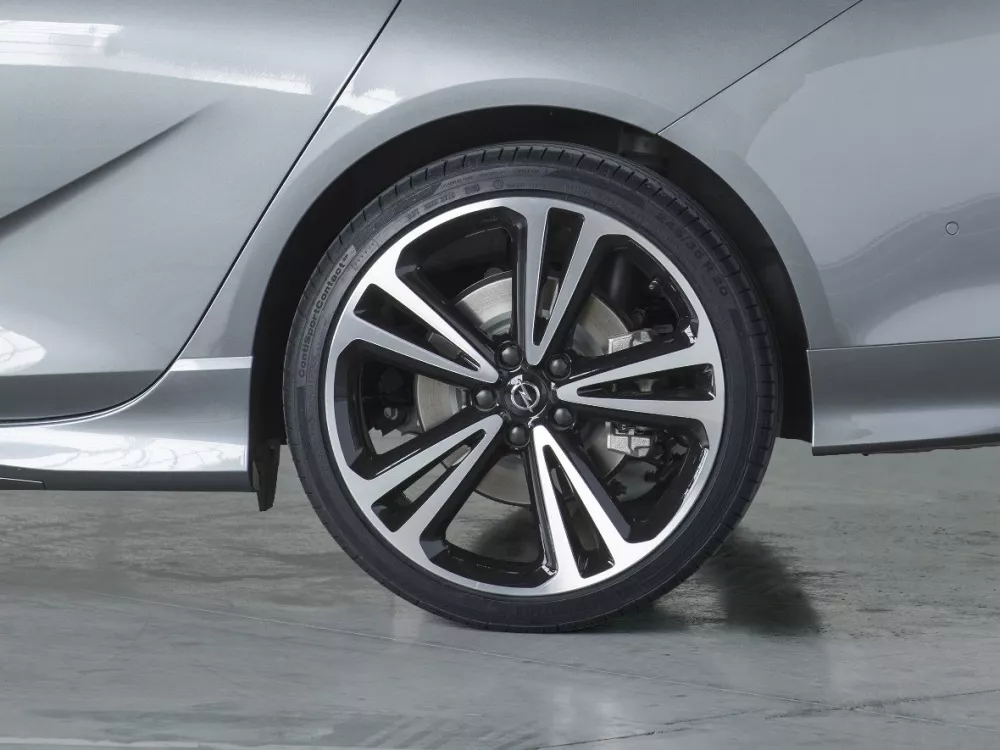 Автомобиль Opel Insignia II Универсал (5 дверей)