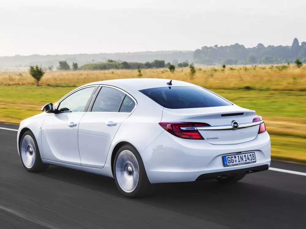Автомобиль Opel Insignia I Рестайлинг Седан