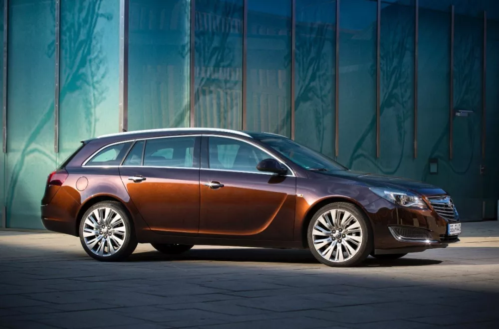 Автомобиль Opel Insignia I Рестайлинг Универсал (5 дверей)