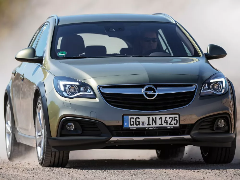 Автомобиль Opel Insignia I Рестайлинг Универсал (5 дверей) Country Tourer