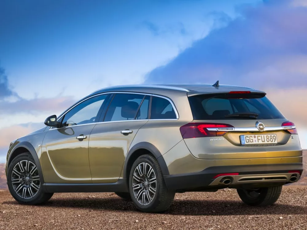 Автомобиль Opel Insignia I Рестайлинг Универсал (5 дверей) Country Tourer