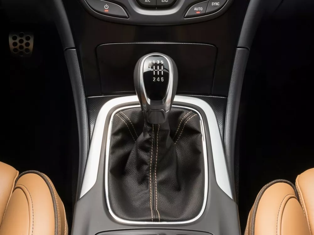 Автомобиль Opel Insignia I Рестайлинг Универсал (5 дверей) Country Tourer