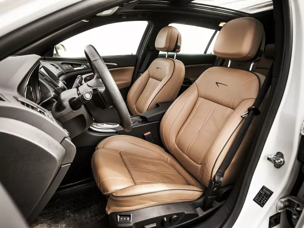 Автомобиль Opel Insignia I Рестайлинг Универсал (5 дверей) Country Tourer