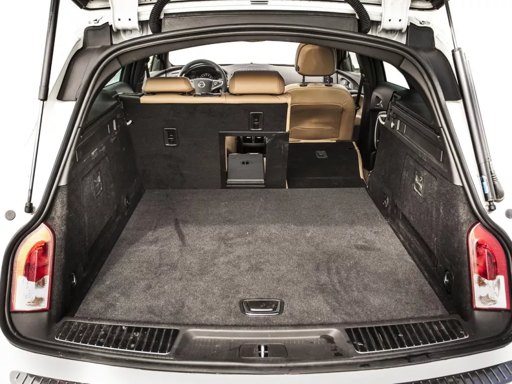 Автомобиль Opel Insignia I Рестайлинг Универсал (5 дверей) Country Tourer