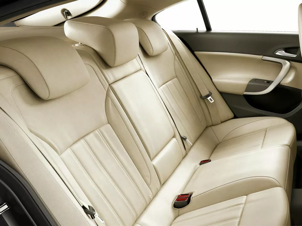 Автомобиль Opel Insignia I Седан
