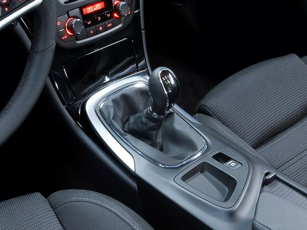 Автомобиль Opel Insignia I Седан