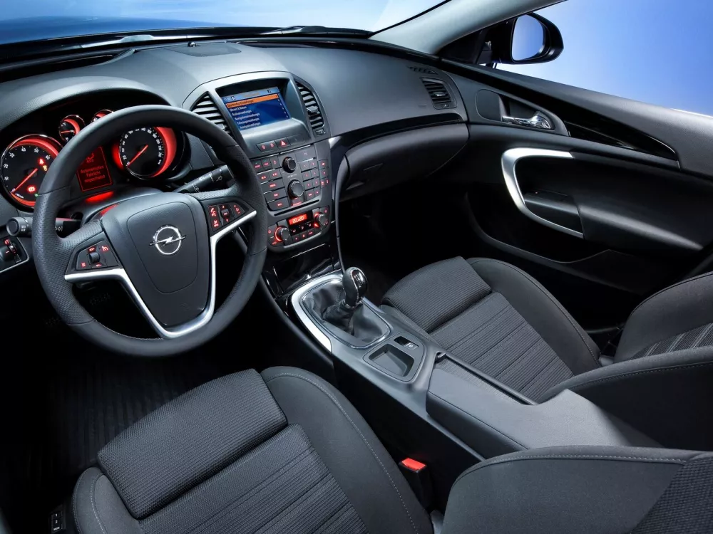 Автомобиль Opel Insignia I Седан