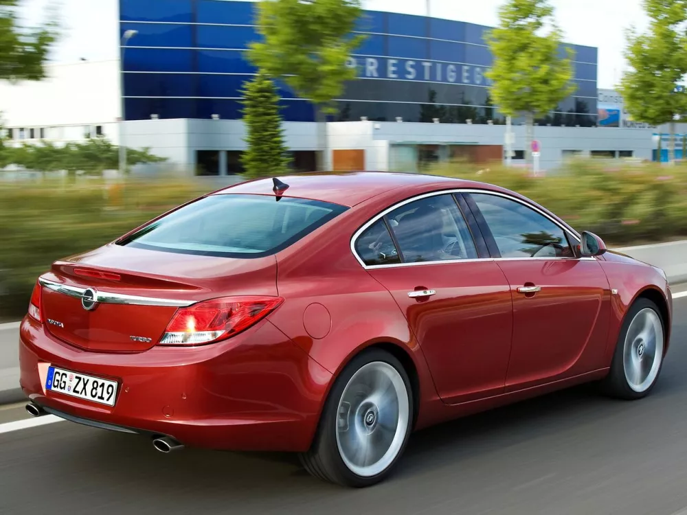 Автомобиль Opel Insignia I Седан
