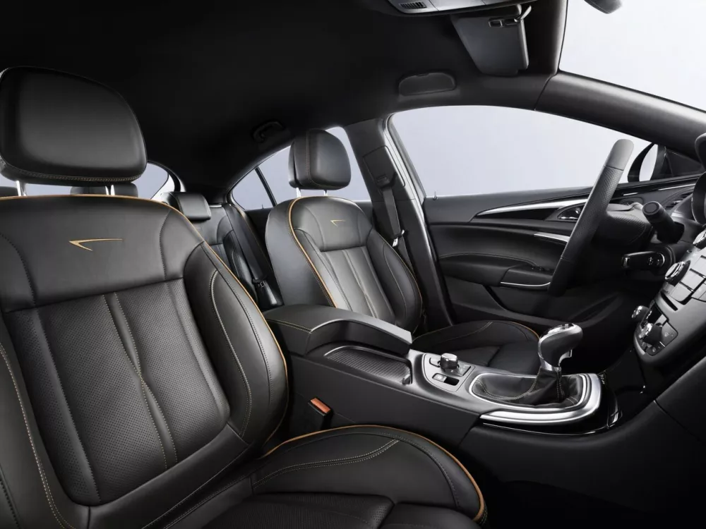 Автомобиль Opel Insignia I Седан