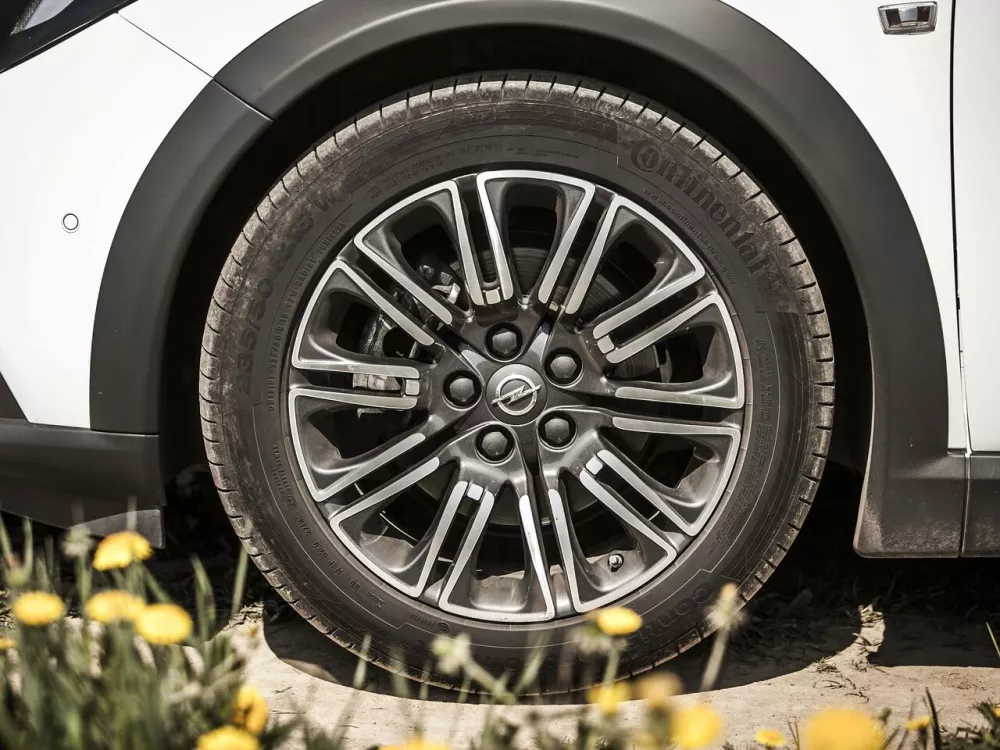 Автомобиль Opel Insignia I Рестайлинг Универсал (5 дверей) Country Tourer