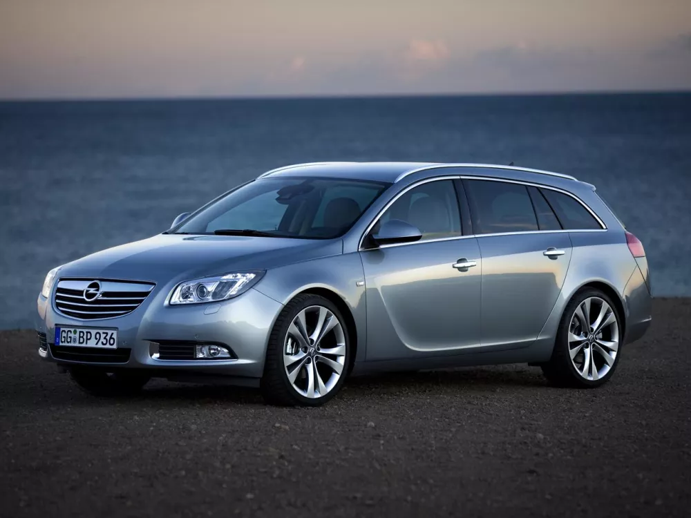 Автомобиль Opel Insignia I Универсал (5 дверей)