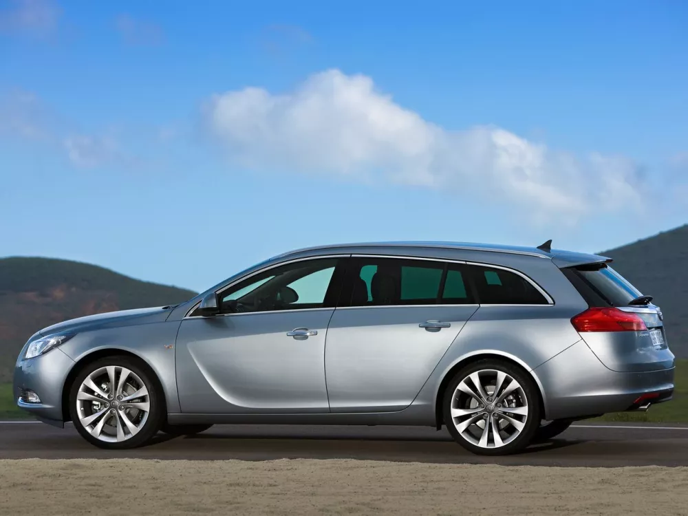 Автомобиль Opel Insignia I Универсал (5 дверей)
