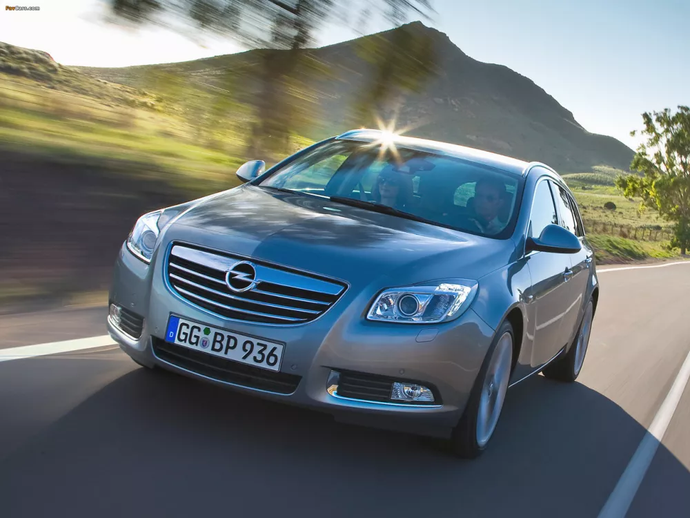 Автомобиль Opel Insignia I Универсал (5 дверей)