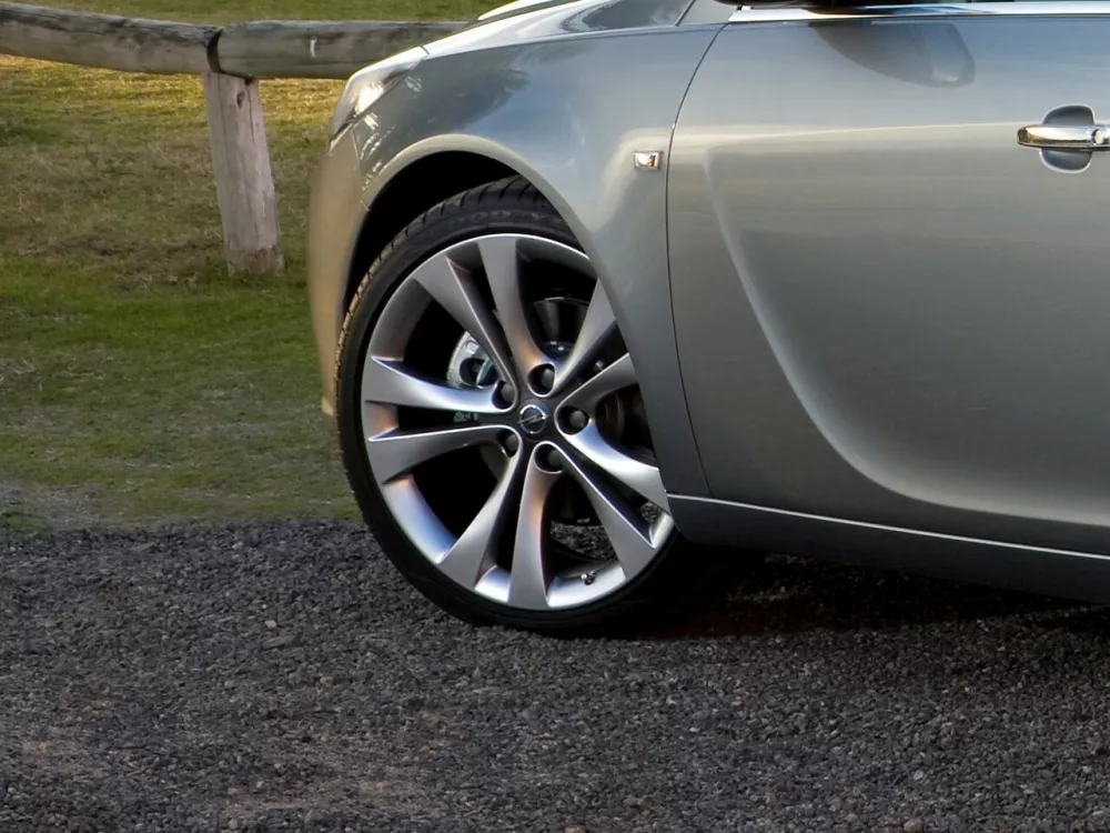 Автомобиль Opel Insignia I Универсал (5 дверей)