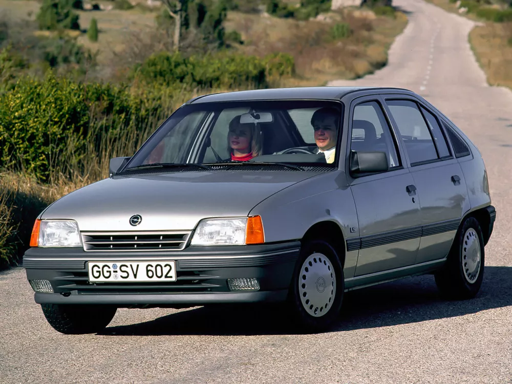 Автомобиль Opel Kadett E Рестайлинг Хэтчбек (5 дверей)