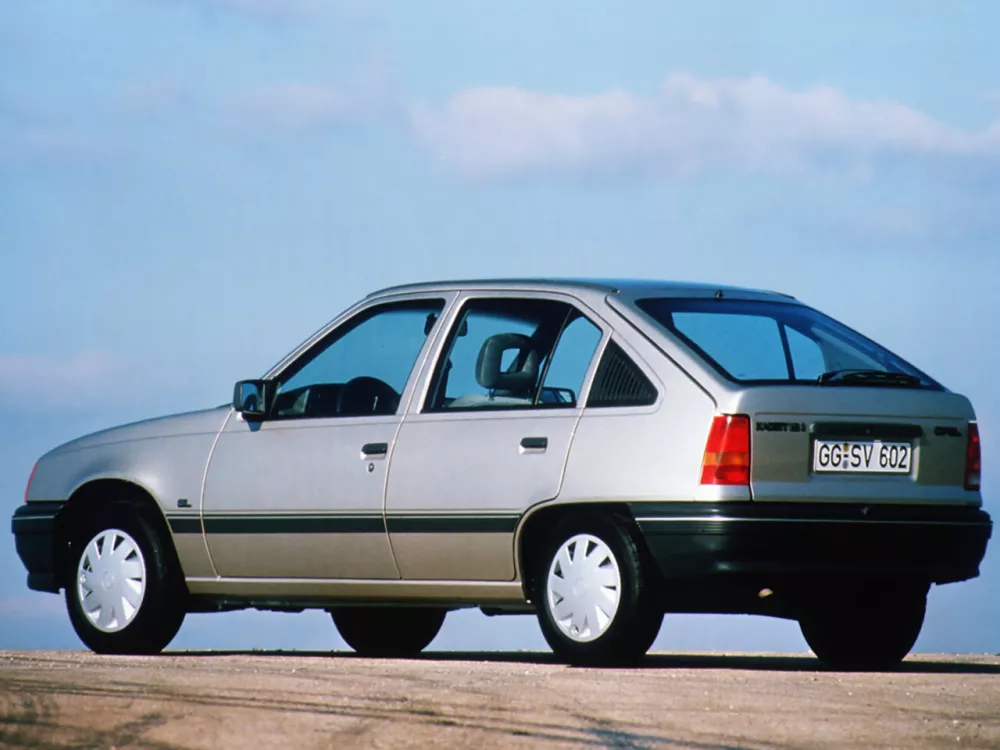 Автомобиль Opel Kadett E Рестайлинг Хэтчбек (5 дверей)