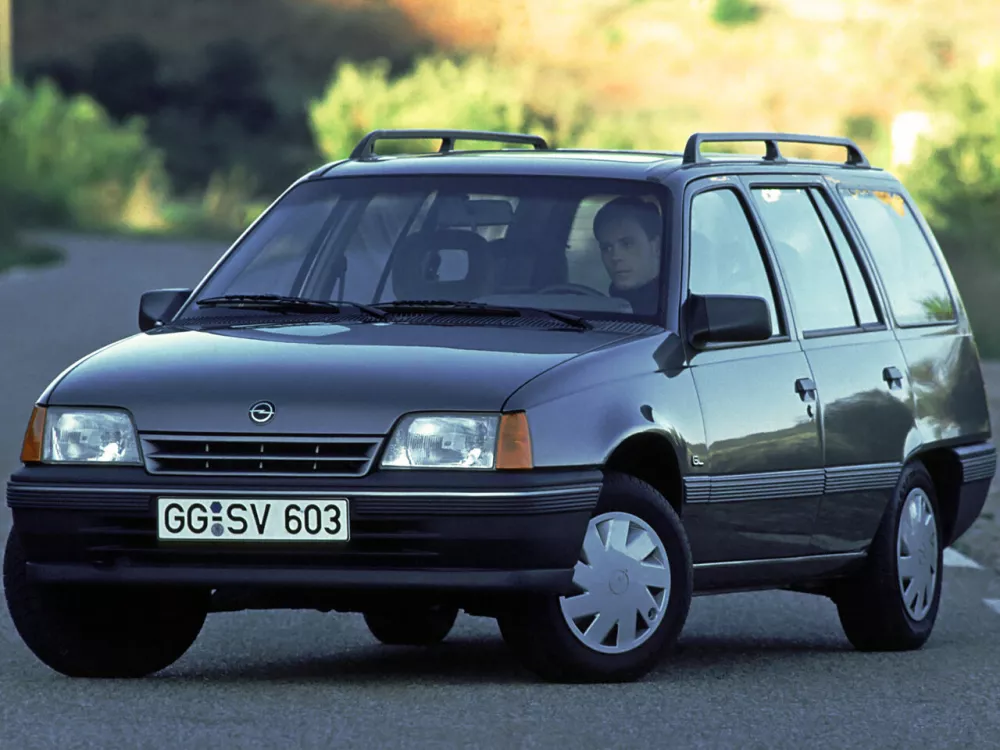 Автомобиль Opel Kadett E Рестайлинг Универсал (5 дверей)