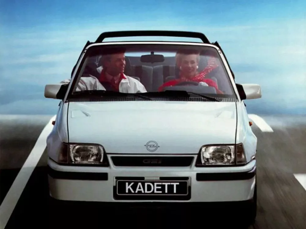 Автомобиль Opel Kadett E Кабриолет