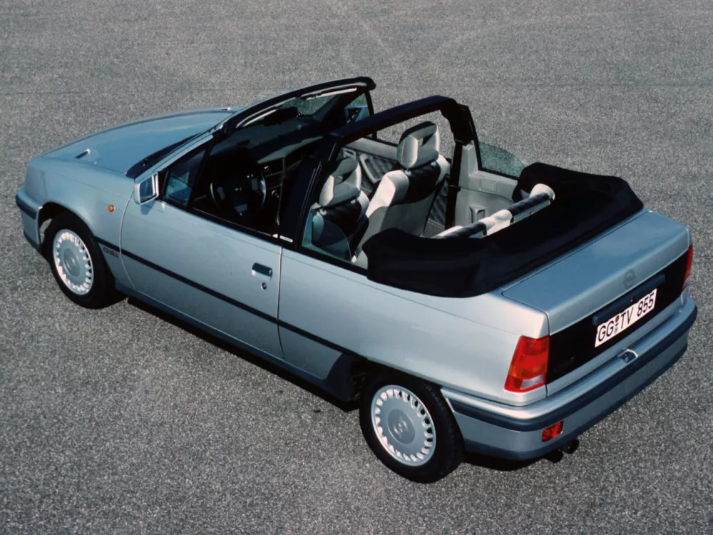 Автомобиль Opel Kadett E Кабриолет