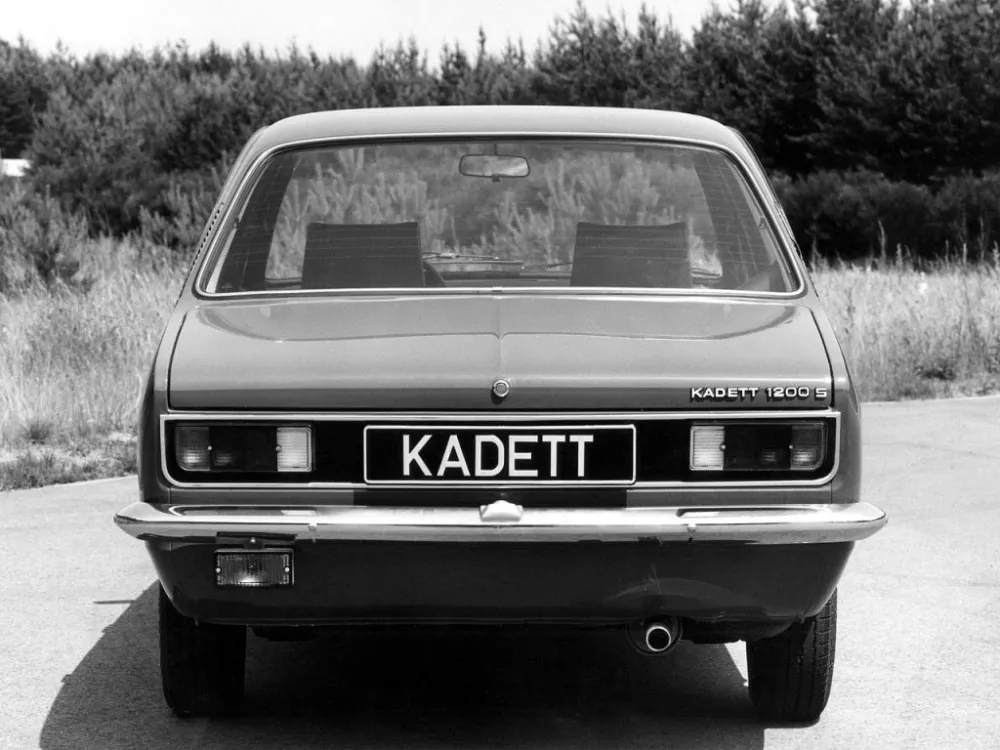 Автомобиль Opel Kadett C Седан