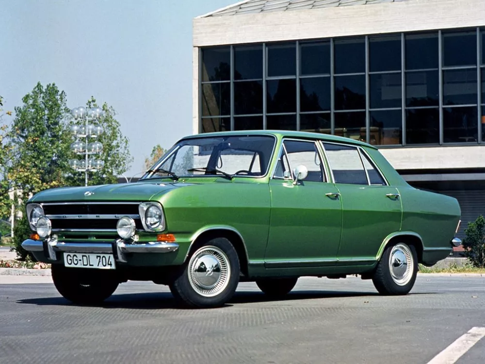 Автомобиль Opel Kadett B Седан