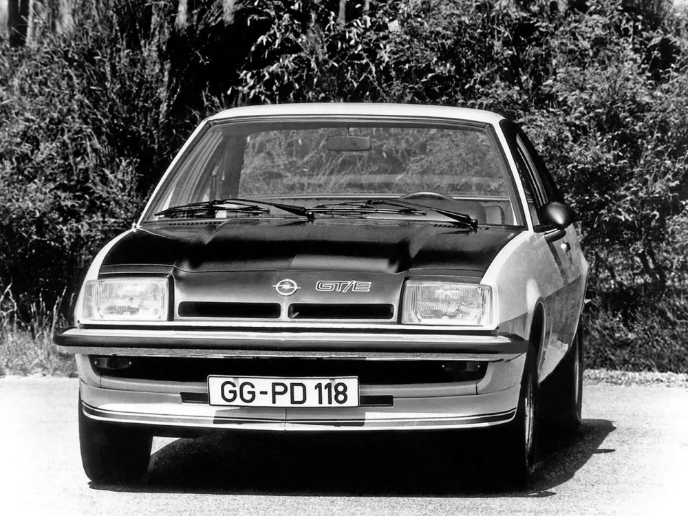 Автомобиль Opel Manta B Купе