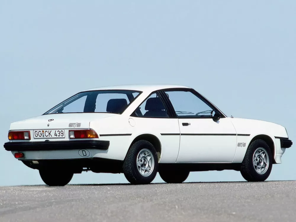 Автомобиль Opel Manta B Купе