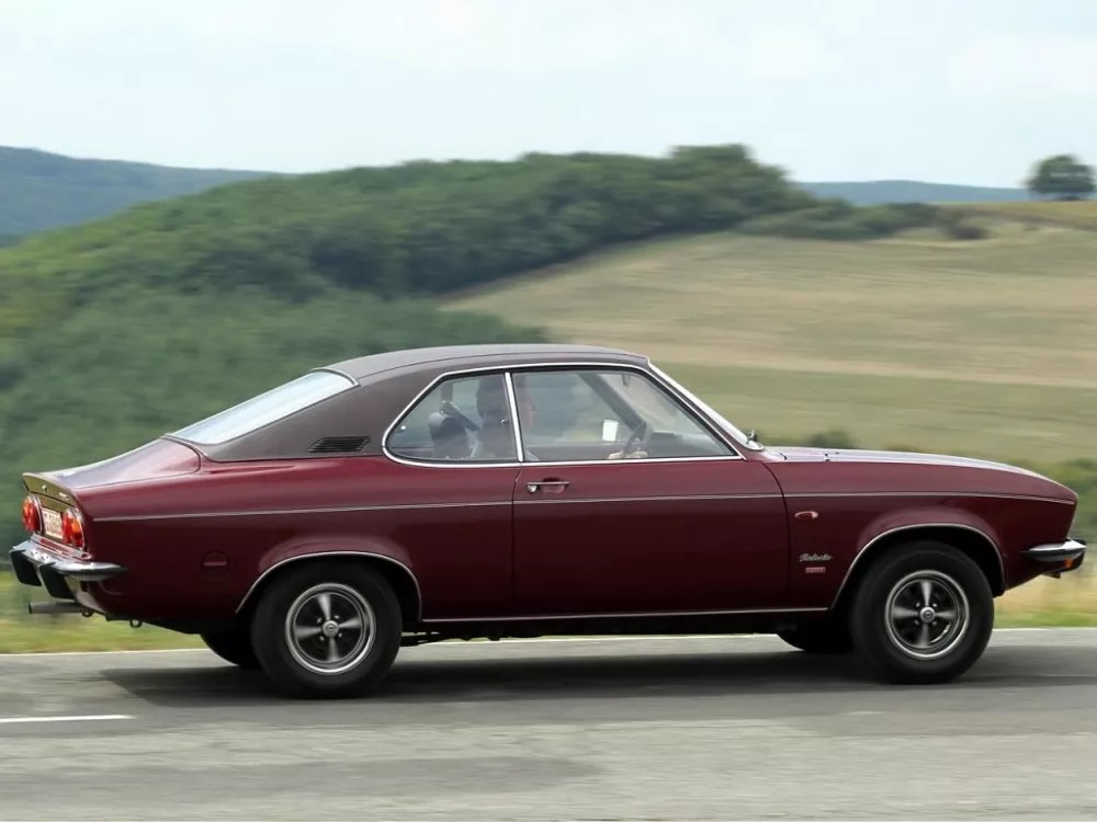 Автомобиль Opel Manta A Купе