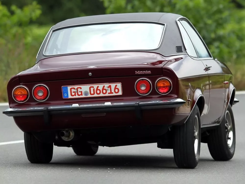 Автомобиль Opel Manta A Купе