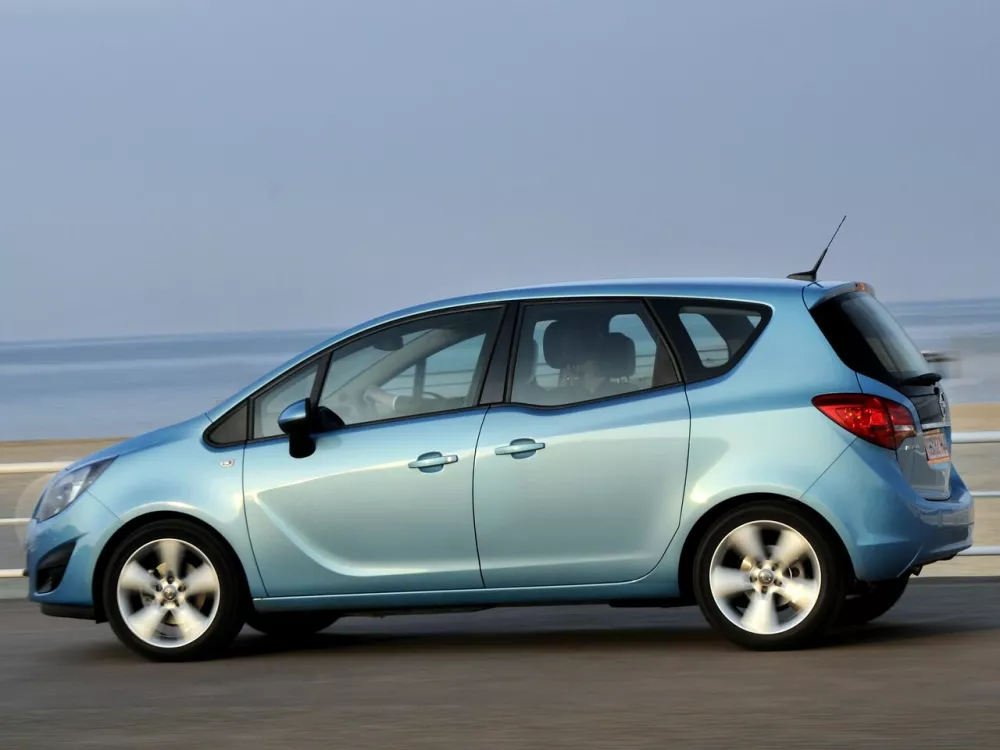 Автомобиль Opel Meriva B Компактвэн