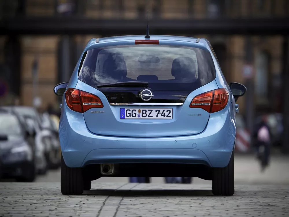 Автомобиль Opel Meriva B Компактвэн