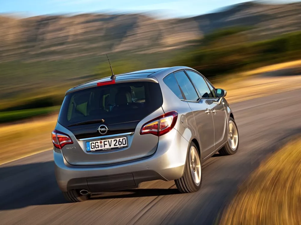 Автомобиль Opel Meriva B Рестайлинг Компактвэн