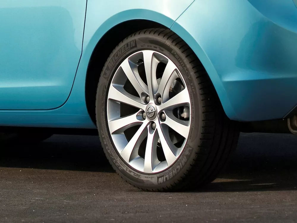 Автомобиль Opel Meriva B Компактвэн
